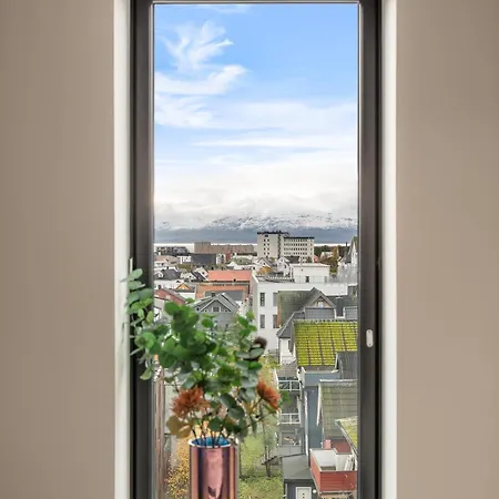 Luxury Downtown With 2 Bedrooms And 2 Bathrooms And Parking * Tromso