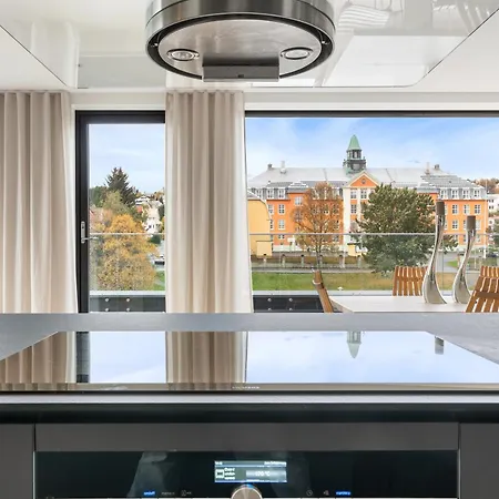 Luxury Apartment Downtown Tromso With 2 Bathrooms 2 Bedrooms And Parking Apartamento *