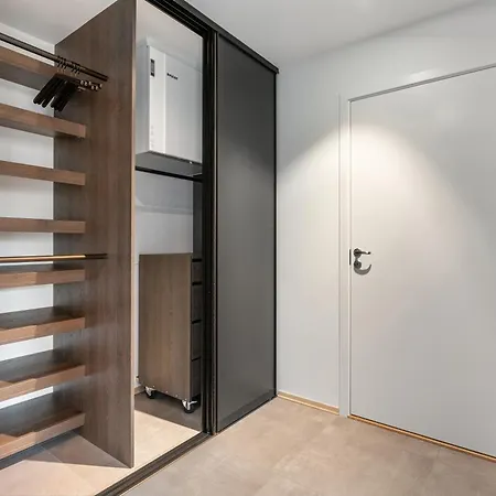 Apartment Luxury Downtown With 2 Bedrooms And 2 Bathrooms And Parking