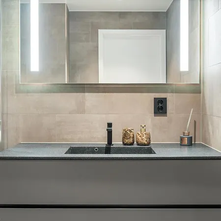 Luxury Downtown With 2 Bedrooms And 2 Bathrooms And Parking Апартаменты Тромсё
