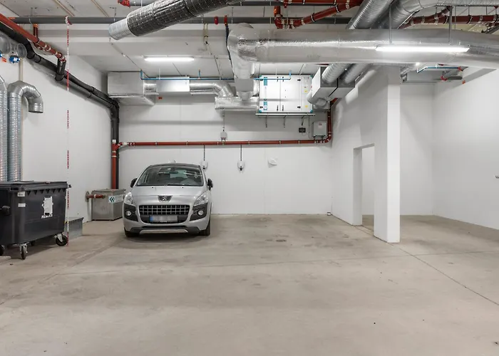 Apartmán Luxury Downtown With 2 Bedrooms And 2 Bathrooms And Parking